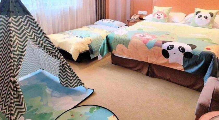Hotel Vienna International Dishui Lingang Wanda 3*